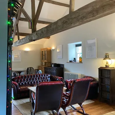 Riverside Bed and Breakfast 3*
