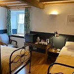 Bed & Breakfast Riverside 3*