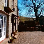 Riverside Bed & Breakfast 3*