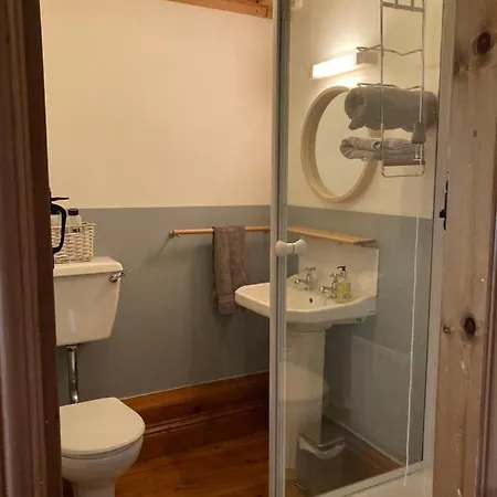 Riverside Bed & Breakfast 3*