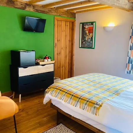 Bed & Breakfast Riverside 3*