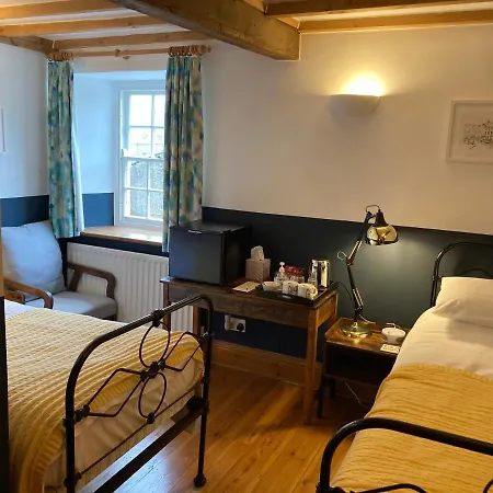 Bed & Breakfast Riverside 3*
