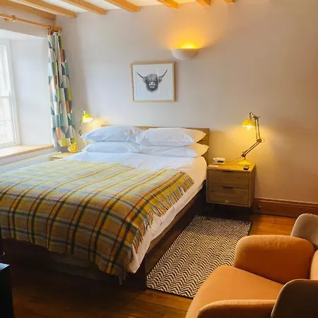 Riverside Bed and breakfast