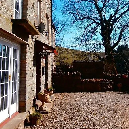 Riverside Bed and breakfast 3*