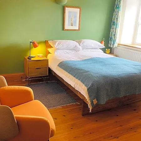 Riverside Bed and breakfast