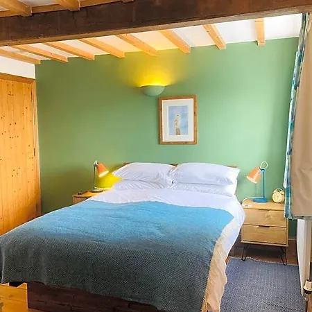 Bed & Breakfast Riverside 3*