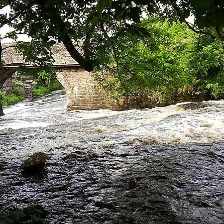Riverside Bed and breakfast