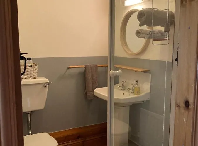 Riverside Bed & Breakfast 3*