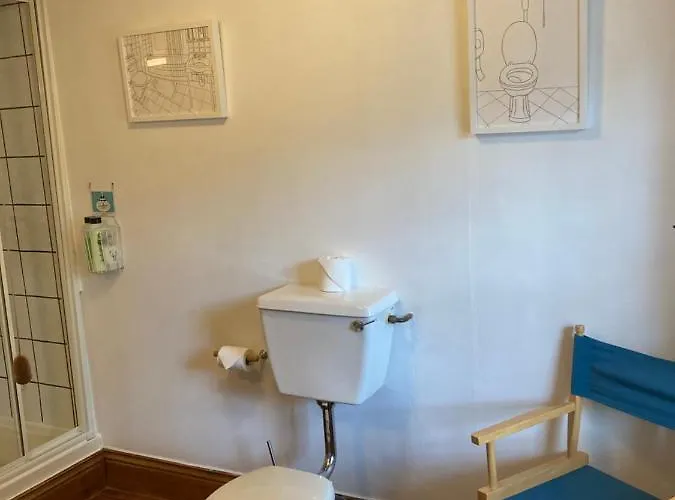 Riverside Bed & Breakfast 3*